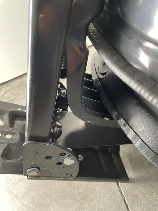 Bancos de trator universais com molas