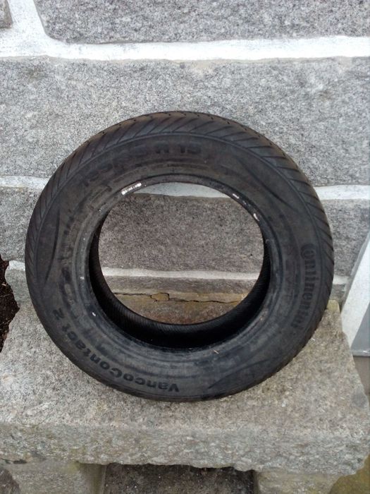 Par de Pneus Comercial Continental - 195 65 R15