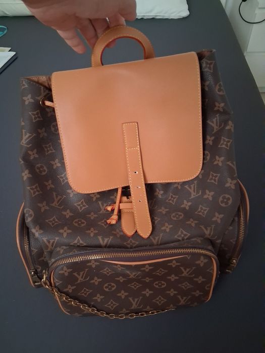 Backpack lv bom estado