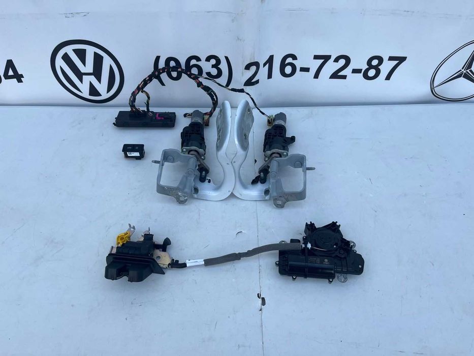 AUDI A4 B9 привод дотяжка кришкі універсал комплект 8W9827851A