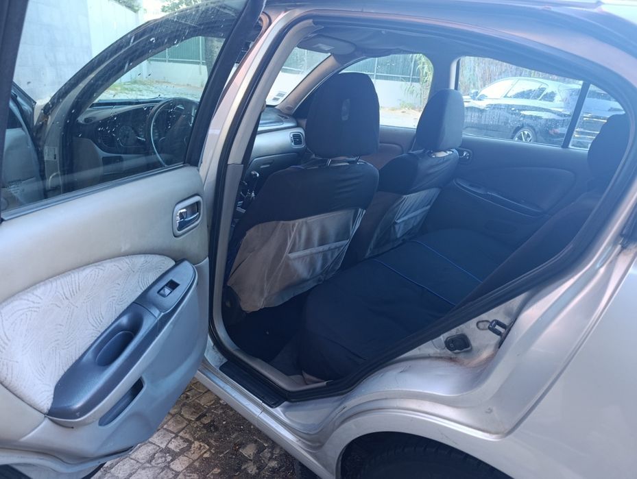 Vendo Nissan Almera N16 1.5 16 válvulas ano 2000