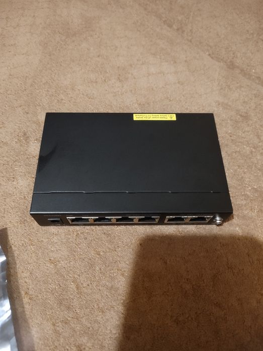 Комутатор гігабітний DE-GSW04-TP60  4POE