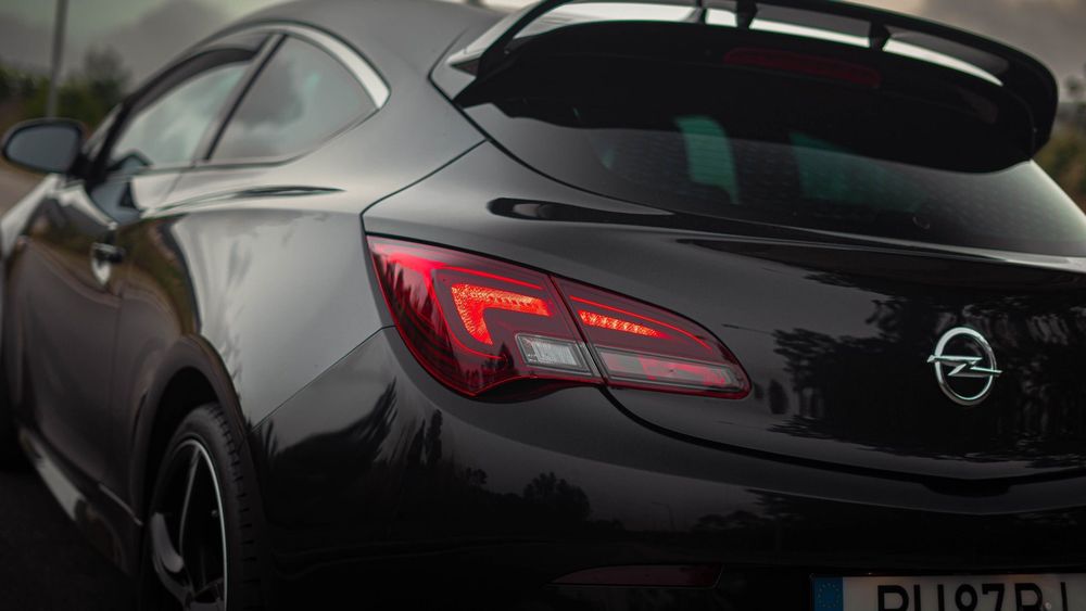 Opel Astra GTC OPC 2.0 T