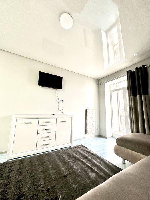 Оренда подобово «ЖК Сузірʼя», парковка, автономне опалення