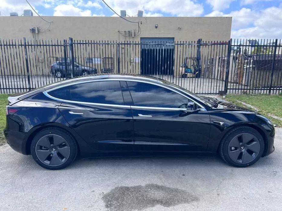 2019 TESLA Model 3