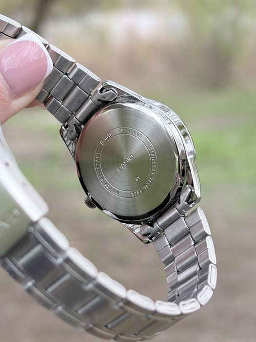 Жіночий годинник Casio LTP-V005D-2B3.