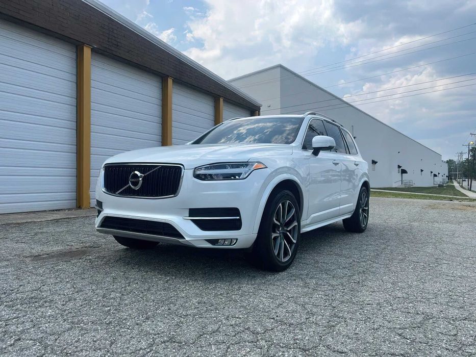 Volvo XC90 T5 Momentum      2019