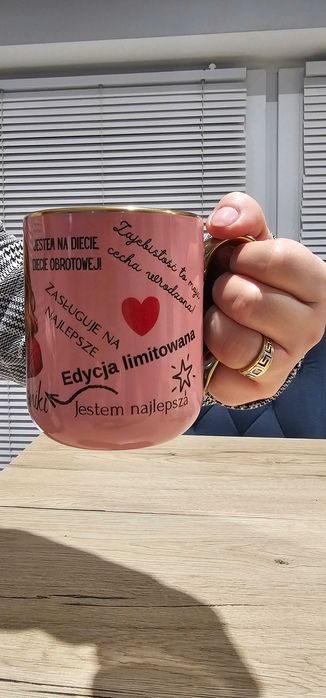 Kubek z imieniem Monika – idealny prezent