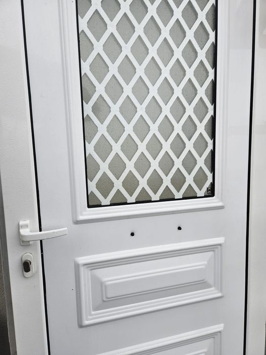 Vendo porta alumínio entrada
