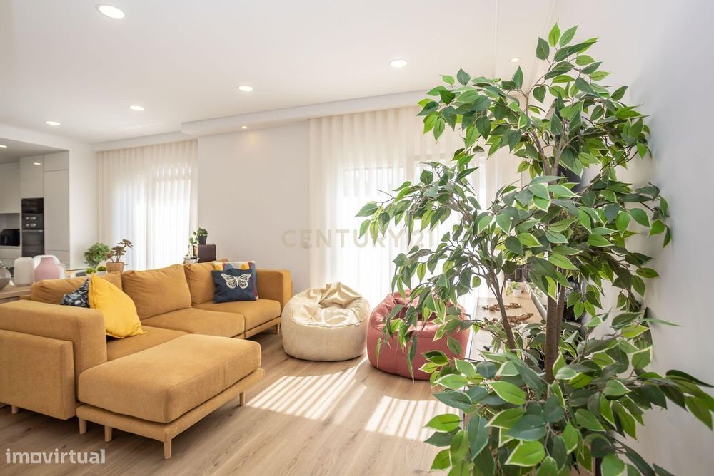 Moradia T4 Nova com Piscina aquecida e Tecnologia Solar – Fernão Ferro