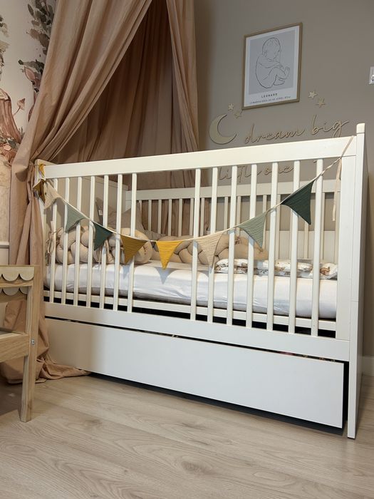 Łóżeczko drewniane