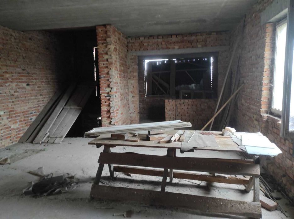 будинок та земельна ділянка 10 сот., м. Радехів