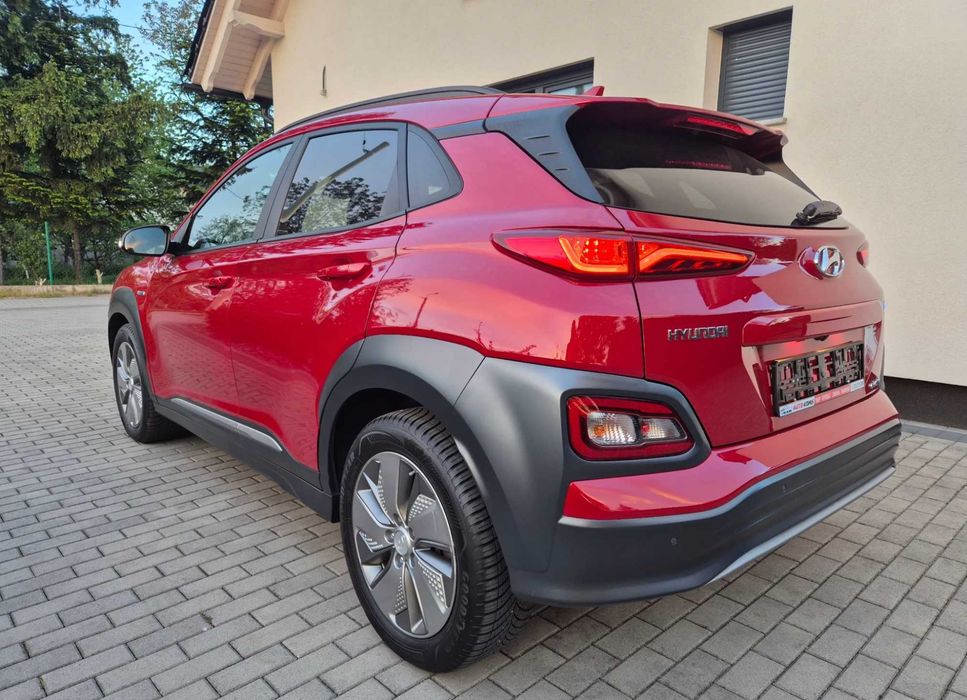 Hyundai Kona 64квт 2020