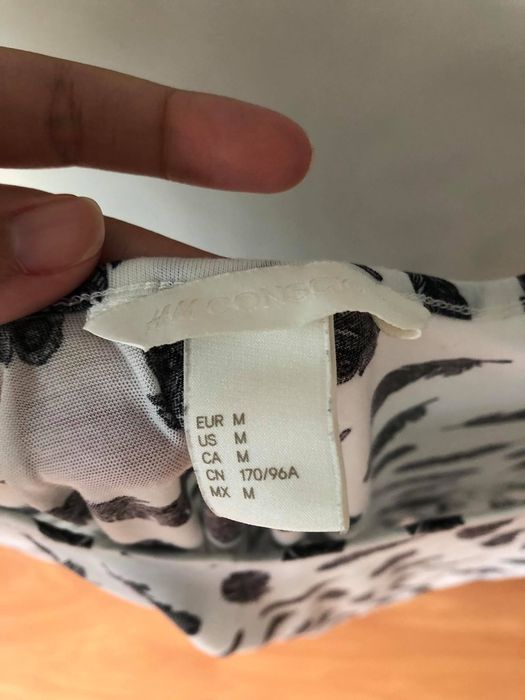 Camisola, com penas, da H&M