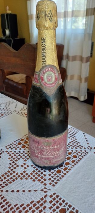 Champanhe brut, zona de Ay