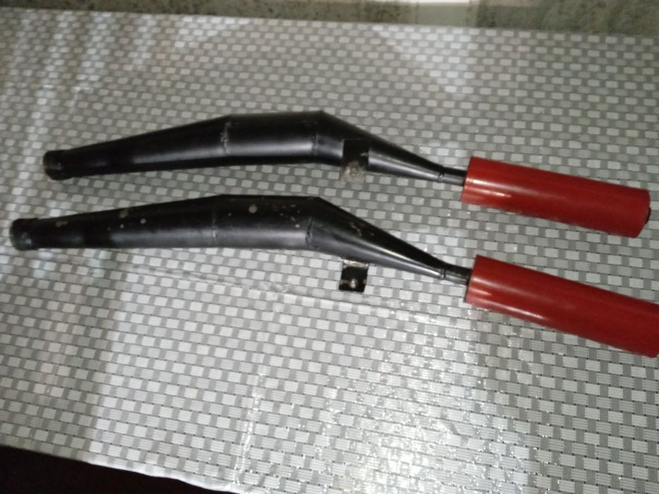 Вихлопні труби на мотоцикл