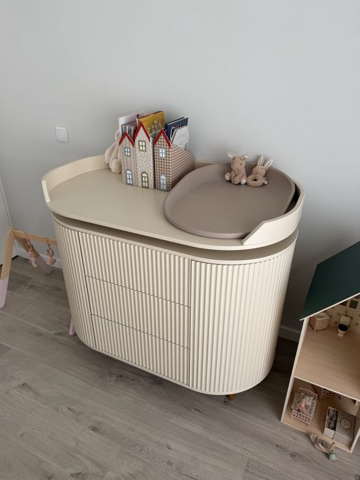 Cómoda BEGE KAI - KAS KOPENHAGEN ( trocador incluido)