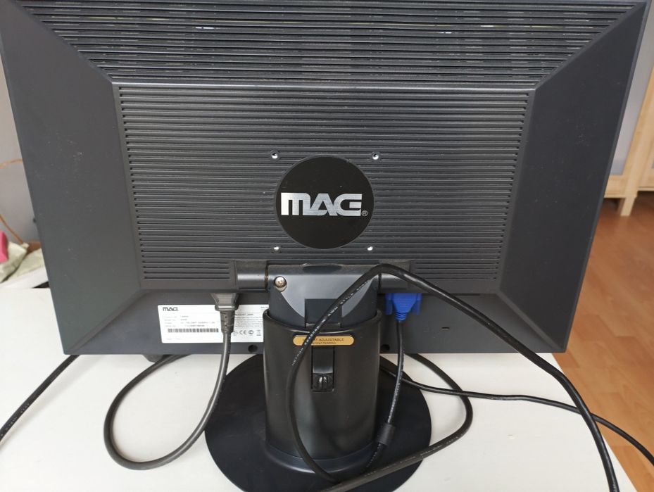 Monitor marki MAG