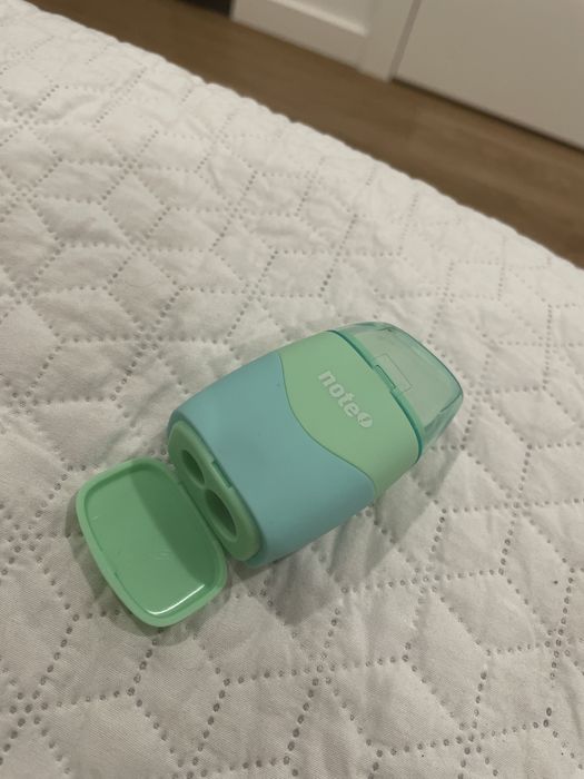 Borracha afia 2 em 1