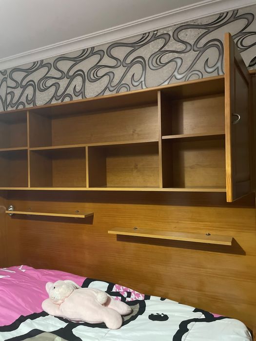 Estudio em madeira de cerejeira
