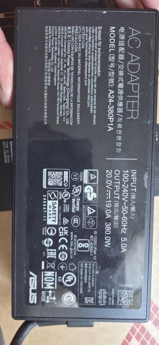 Laptop asus rog strix  rtx 5080