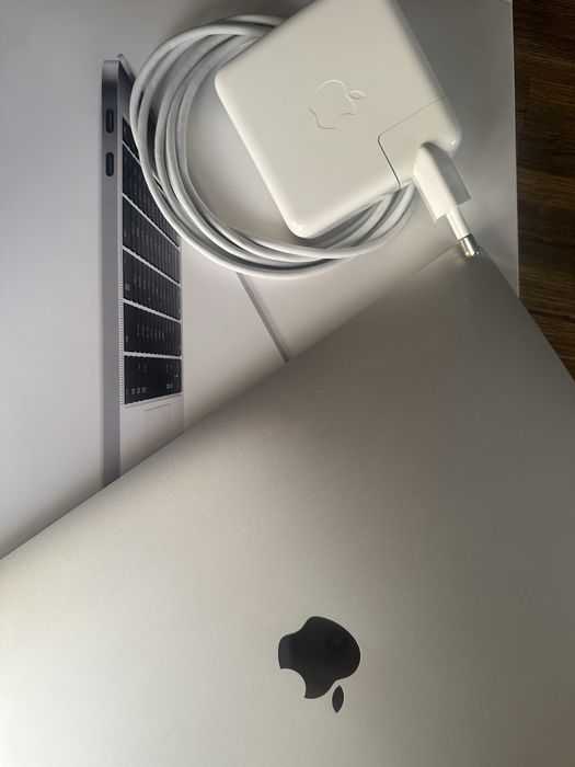 Macbook pro 13 2016 i5