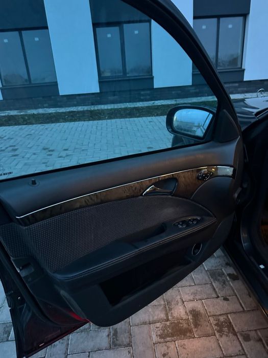 Mersedes E270 не розмитнений