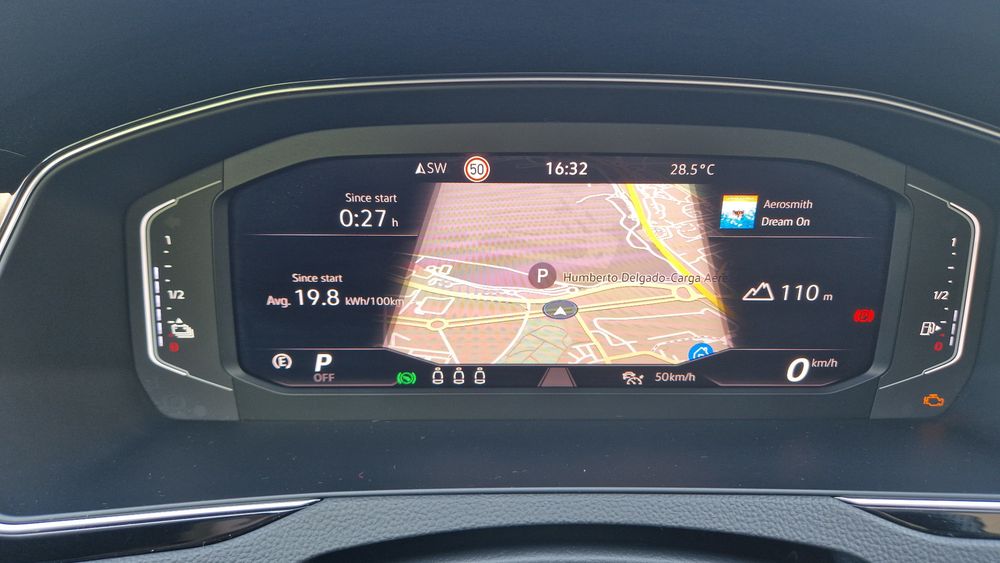 VW Passat Variant PHEV GTE 2021 com 56000km em excelente estado. IVA dedutível.