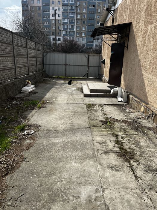 Аренда 100 м 2 на зупинці 9 школа