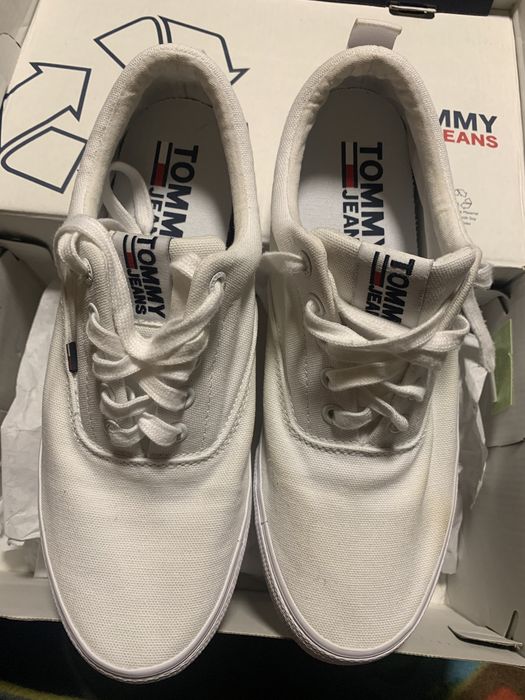 Trampki Tommy Jeans defekt