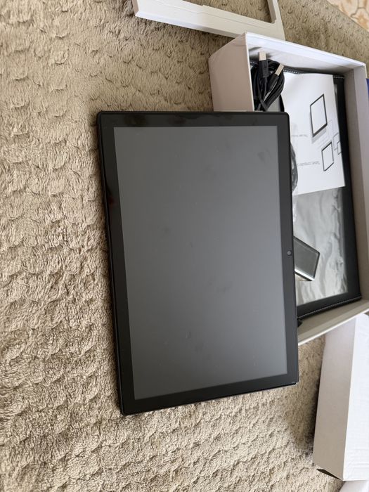 Планшет Samsung Galaxy Tab 12 Pro