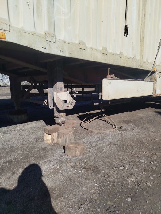 Напівпричип контейнеровоз, обмін! Торг!