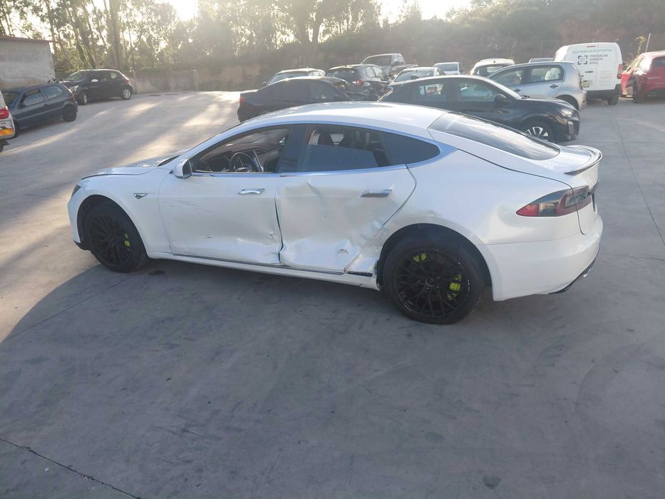 Tesla Model S 85  2013