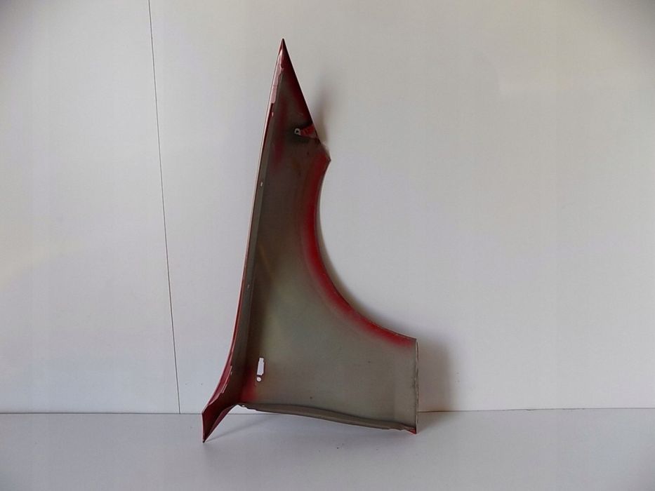 BMW 1 E87 E88 błotnik Lewy (A75 czerwony) - 0611