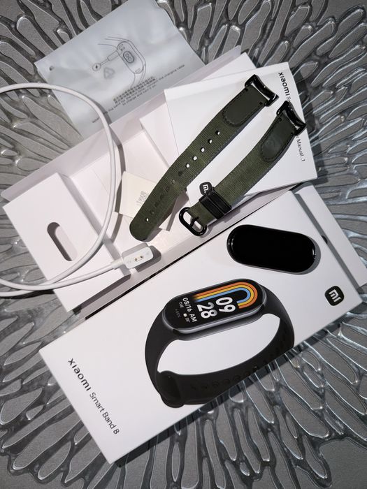 Часы xiaomi smart band 8