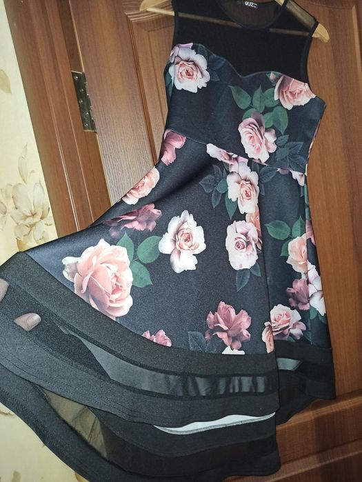 Дуже гарні  плаття. Розмір M та L