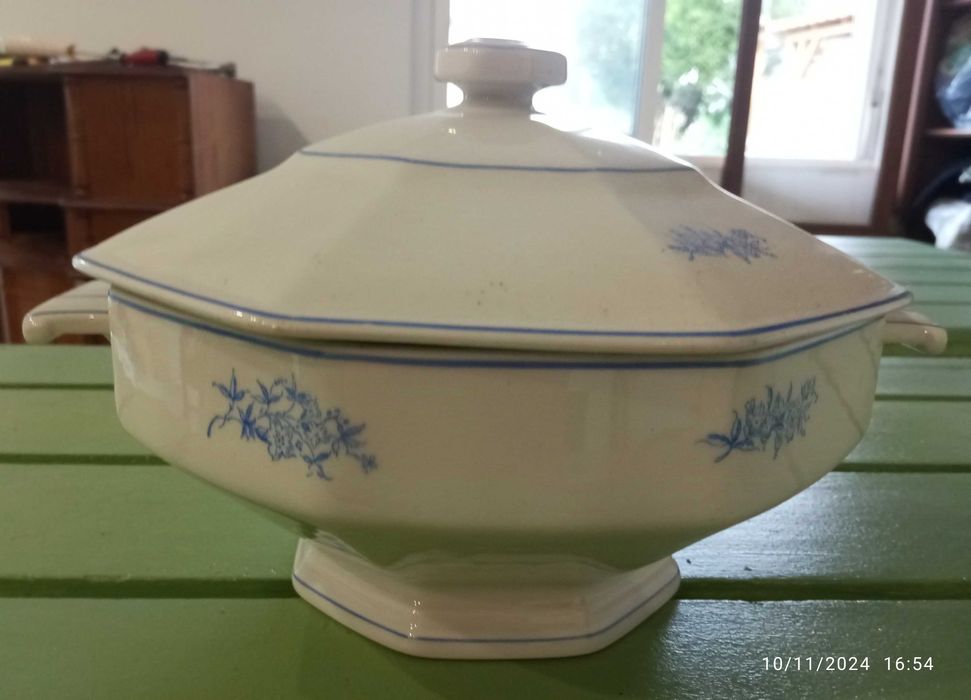 Terrina decorativa antiga