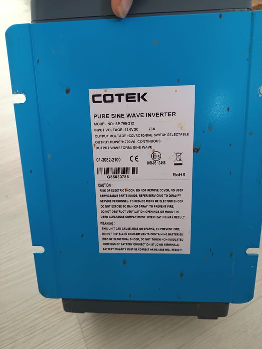 Inversor Cotek SP-700 | 12 V → 230 V | Onda Sinusoidal Pura | 700 W