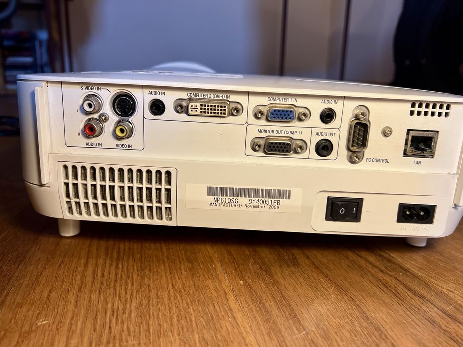 Projetor NEC np610sg