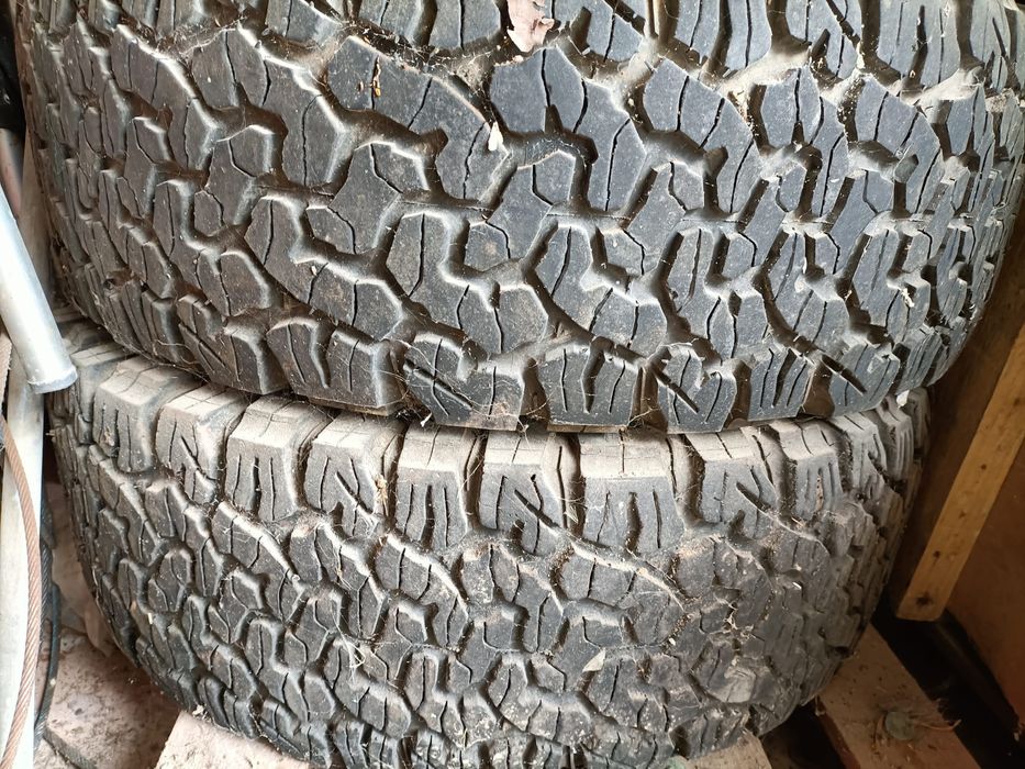 Pneus l200  para venda