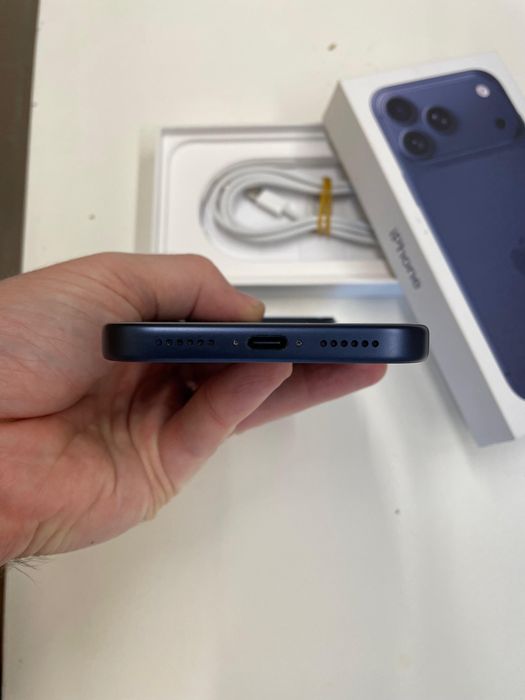 iPhone 17 Pro Max Blue 256Gb