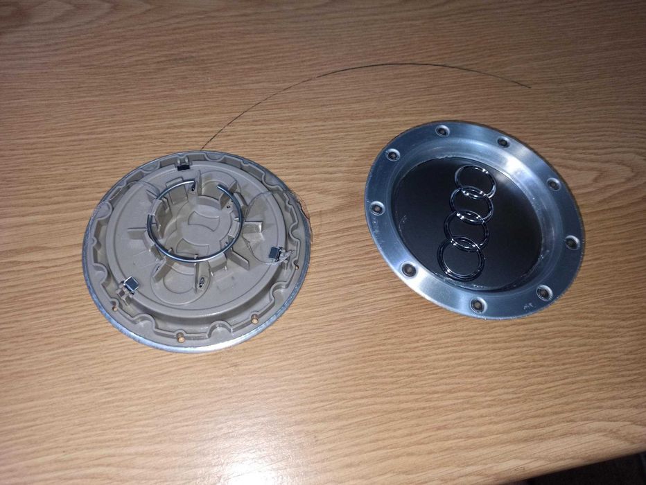 Centros jante roda AUDI | 4 UNIDADES | 60/69/135/146mm | NOVOS