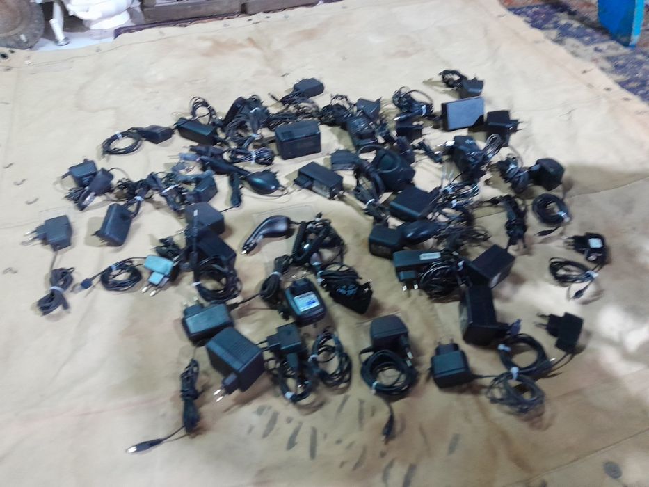 Carregadores de telemóveis e transformadores