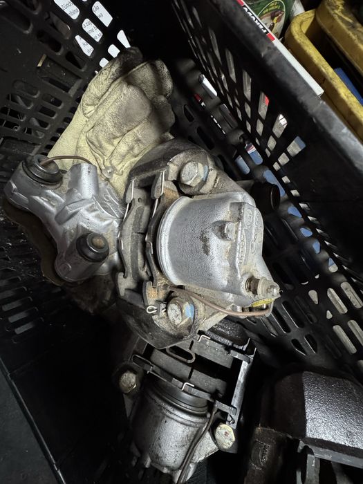 Bombas rodas da frente Renault