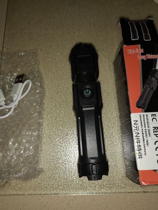 Lanterna tática preta LED T6 2000 lumens Bateria recarregável