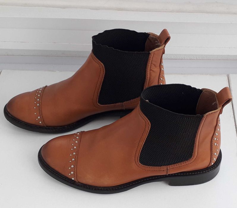 Botas Massimo Dutti em pele