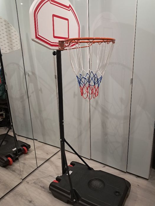 Kosz do koszykówki jak nowy