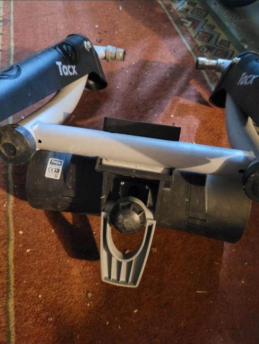 Trenażer Tacx Bushido T198