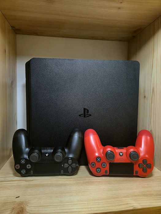 PlayStation 4 Slim 1TB + 2 геймпади | Відмінний стан | Пломба