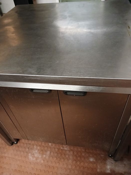 Armário de chão, 4 frentes, em inox